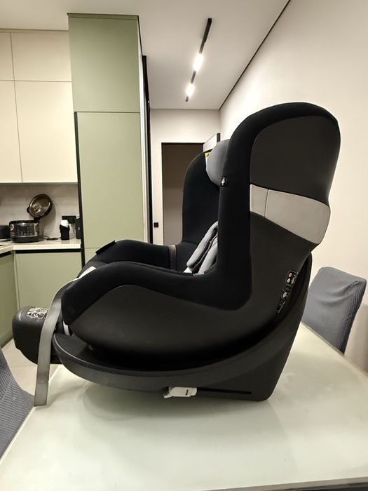 Продаю автокресло Cybex Sirona M2 i-Size + Base M -