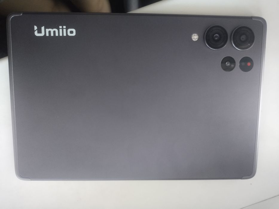 Продам Планшет umiio