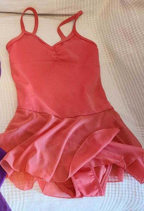 Costum gimnastica/balet 8-9 ani, 134 cm, doar cel portocaliu mai este