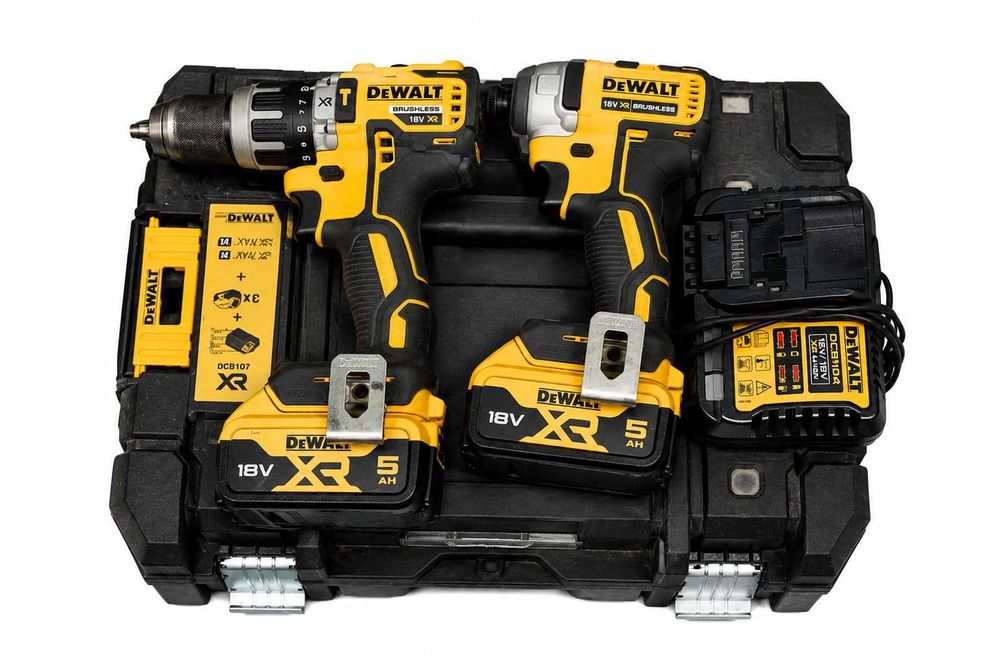 Set scule DeWalt XR 18V Brushless 4 piese