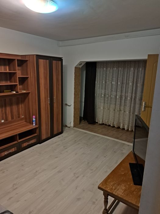 Inchiriat garsoniera.