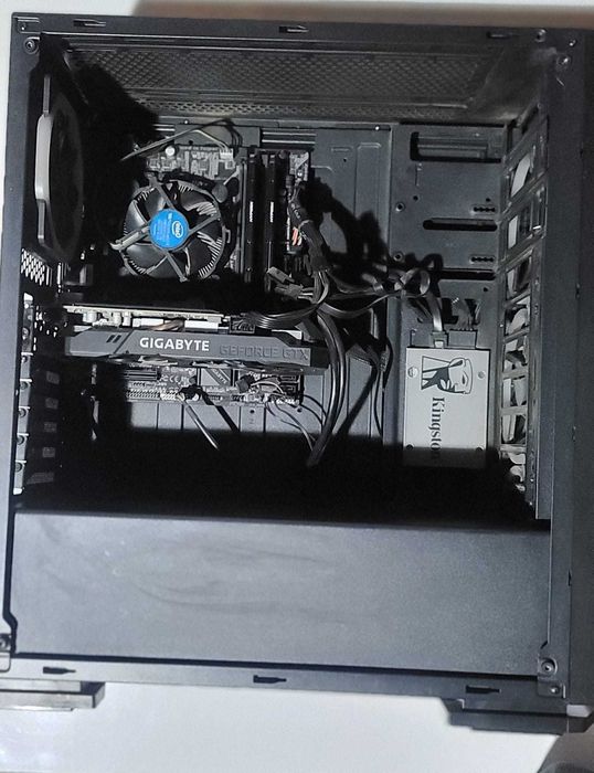 PC/Unitate i5 9400F | GTX 1660 6GB | Monitor Curbat Samsung 240Hz