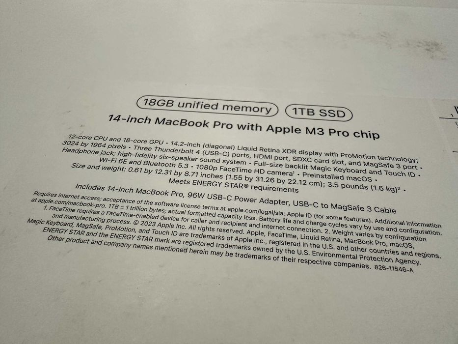 Apple MacBook Pro M3 Pro 1TB SSD 18GB