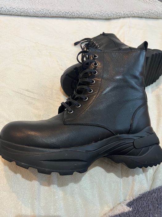 Продавам боти естествена кожа, номер 41, произведени от Matisa Bari