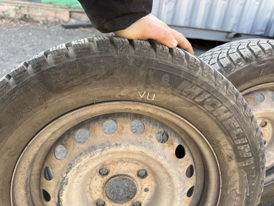 Комплект резины на дисках r15