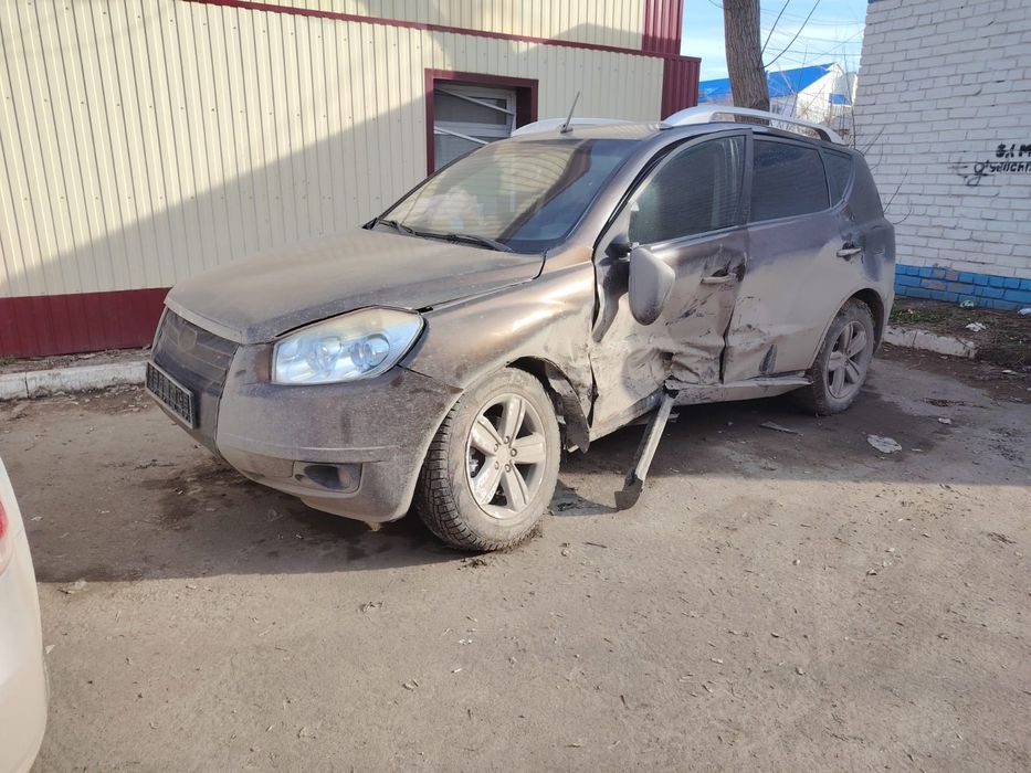 Продам машину  срочно