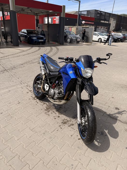 Yamaha XT660X supermoto