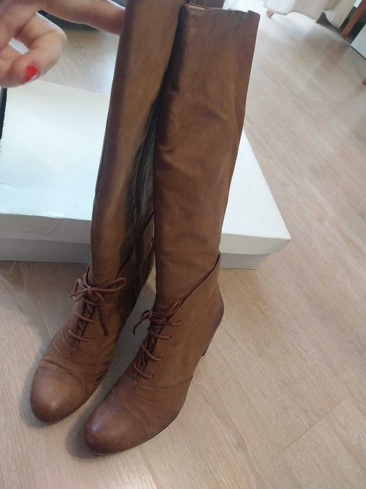 cizme piele (int, ext)- model vintage, toc 7cm, nr 40, 80lei negoc.