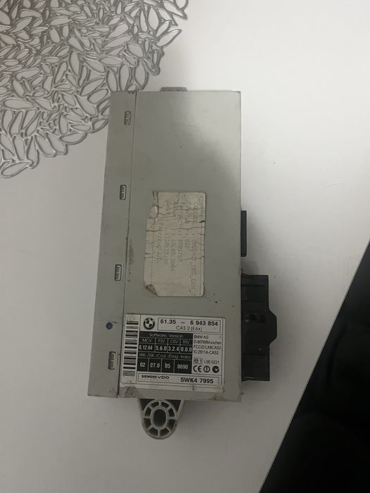 Vand navi bmw e60 aprope completa plus alte piese