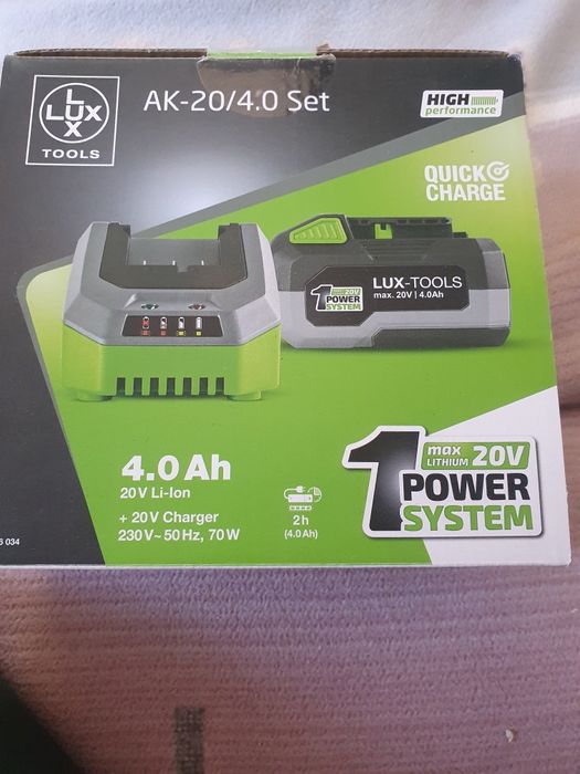 Vând mașină de tuns iarba pe acumulatori LuxTools