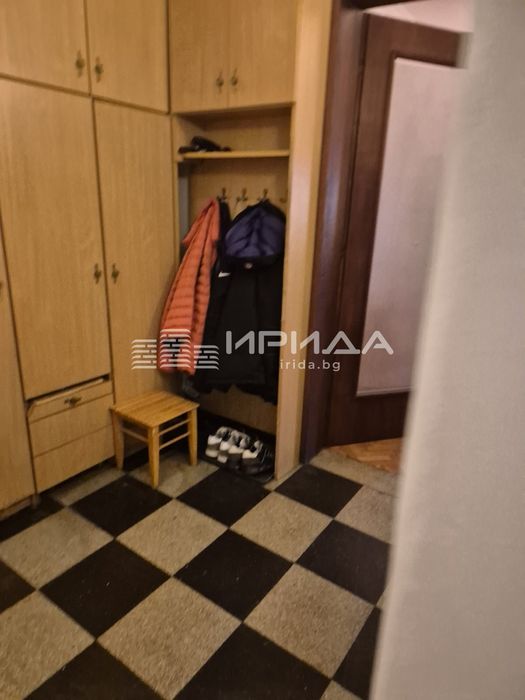 Просторен апартамент в кв. Яворов