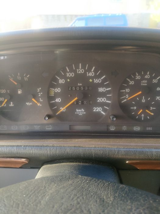 Продам легенду 90х Мерседес 124