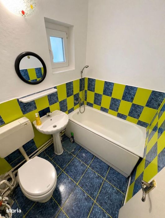 Apartament decpmandat . zona Paucrari /Canta