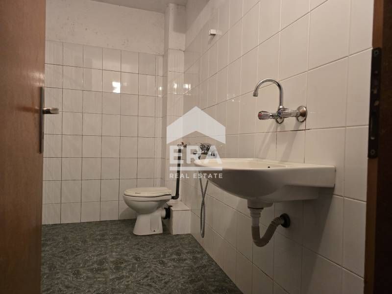 Продава се Тристаен апартамент в Благоевград, Широк център - 107 кв.м за 794 €/кв.м - Снимка #11