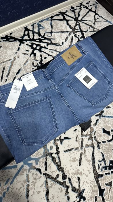 Джинсы Calvin Klein slim fit. Р-34/32.
