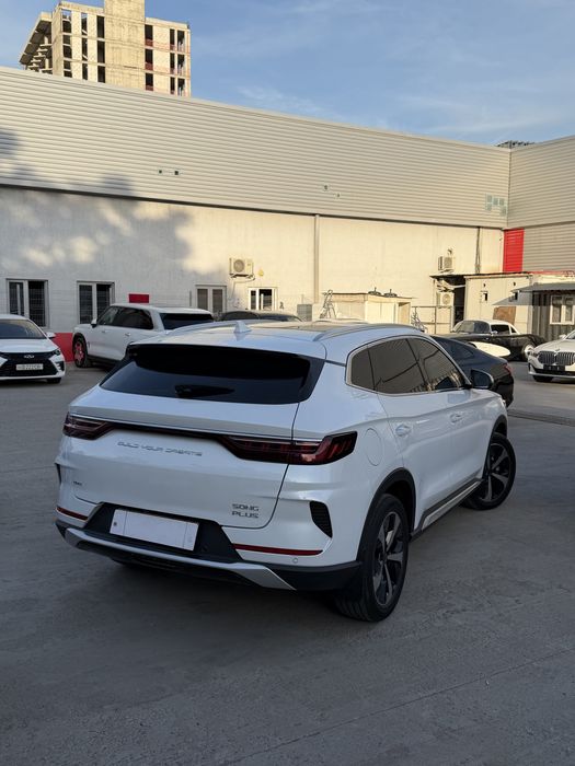 BYD song plus Gibrid Hybrid 110 km 2023 toza