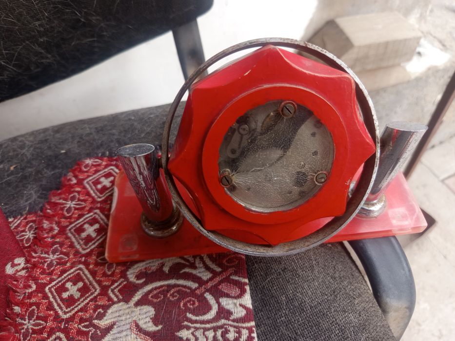 Продам часы советской эпохи