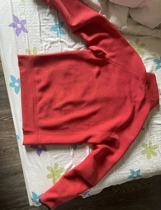 Продавам цял Nike tech! чисто нов!!!