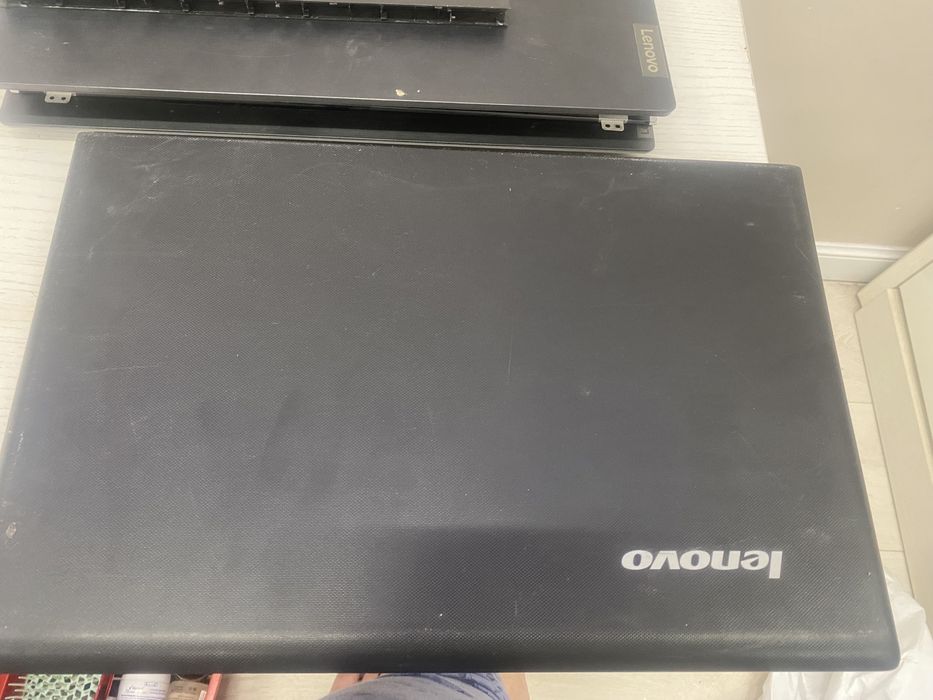 Б/у для запчасти 2 ноутбуки