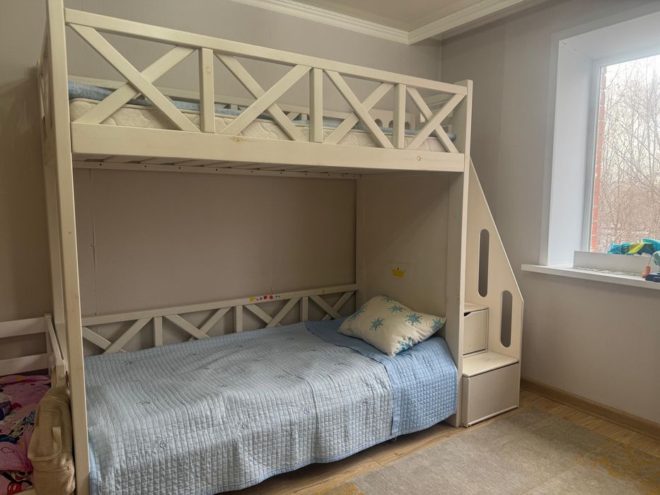 Продаю двухьяростную кровать