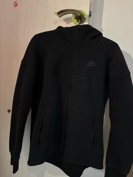 hanorac nike tech dama