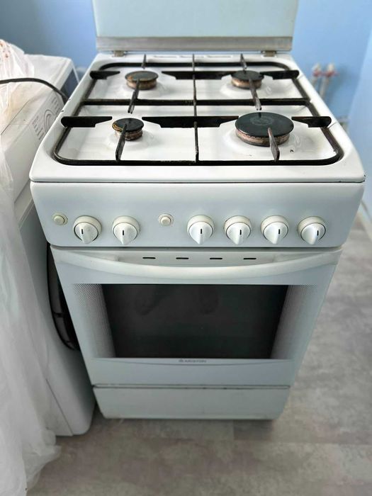 Газовая плита Ariston