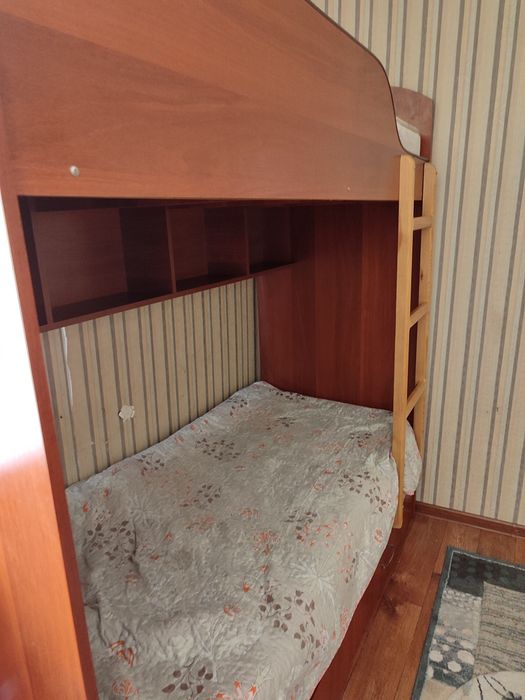 Продам двухъярусную кровать
