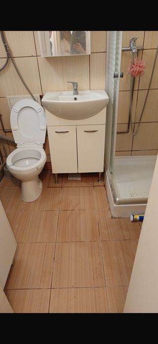 Vând chiuvetă + mască + baterie chiuvetă