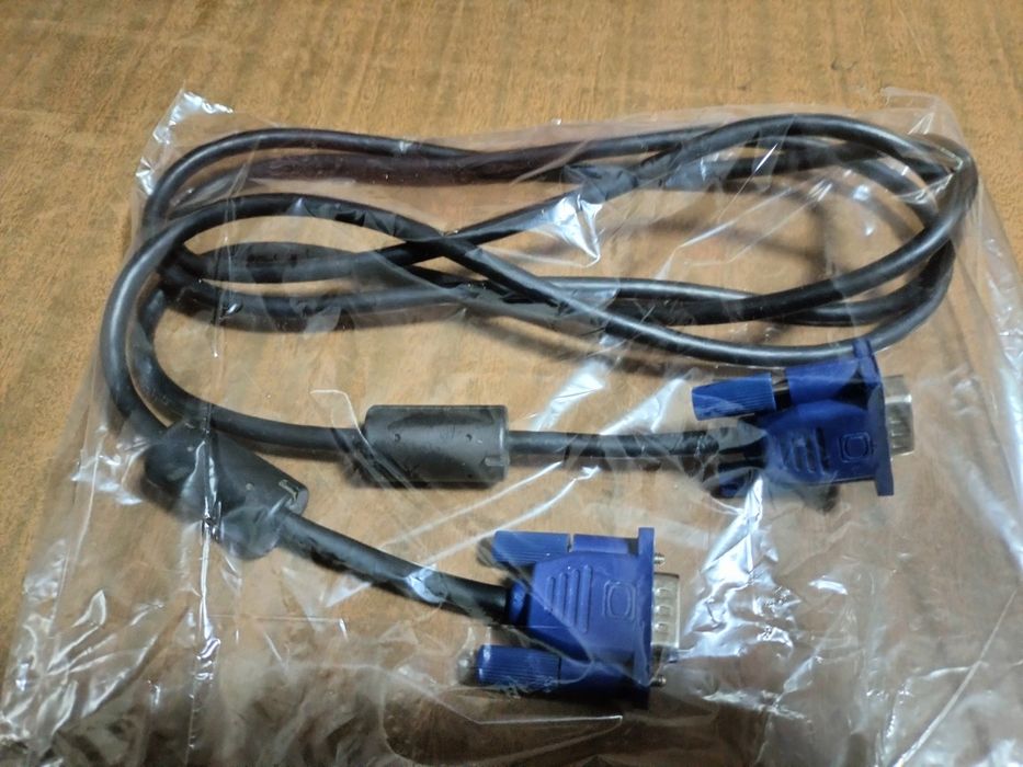 Продам кабель VGA