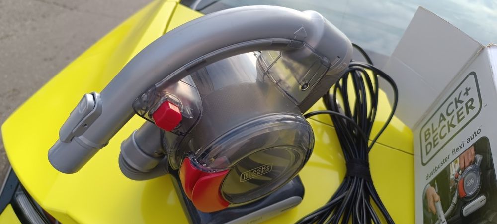 Aspirator auto Black and Decker
