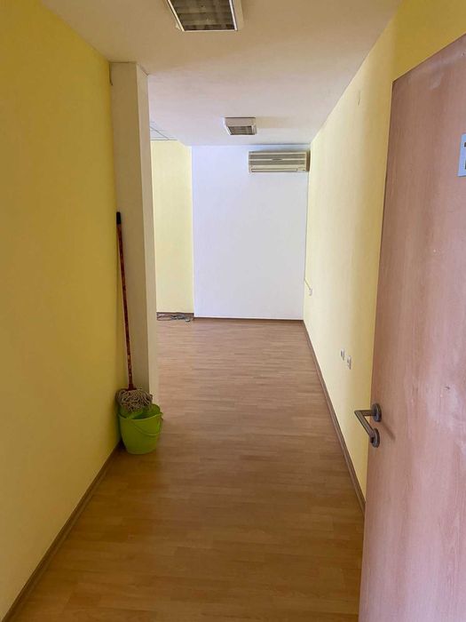 Дава се под наем Офис в Габрово, Център - 40 кв.м за 173.4 € - Снимка #4