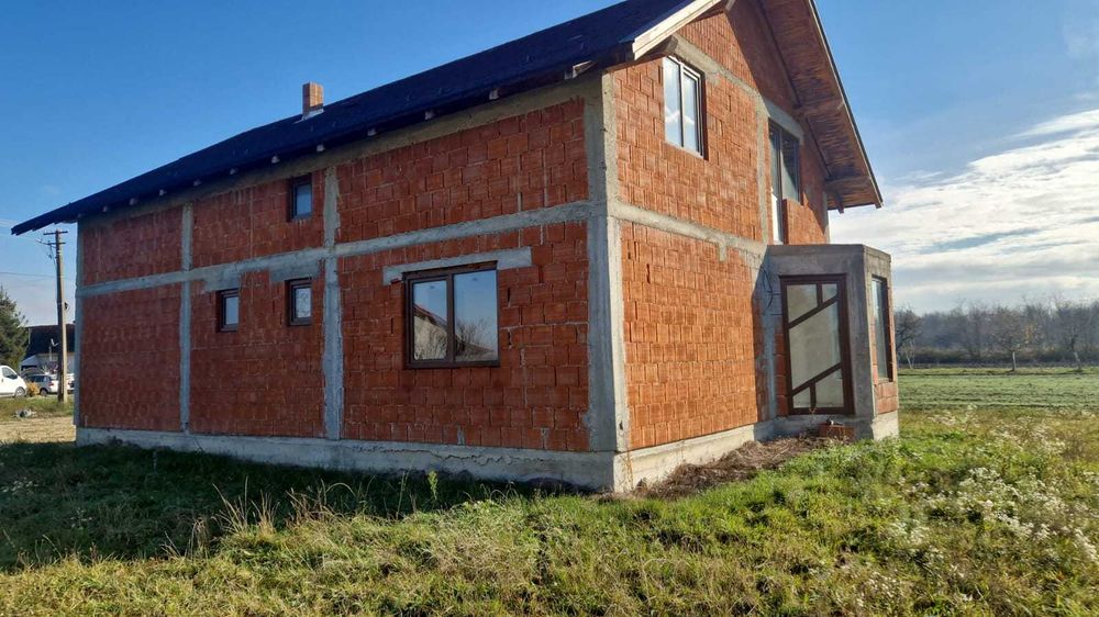 Vând Casă și Teren în Râturile Medieșului