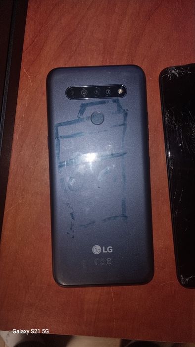 Vând telefoane pentru piese