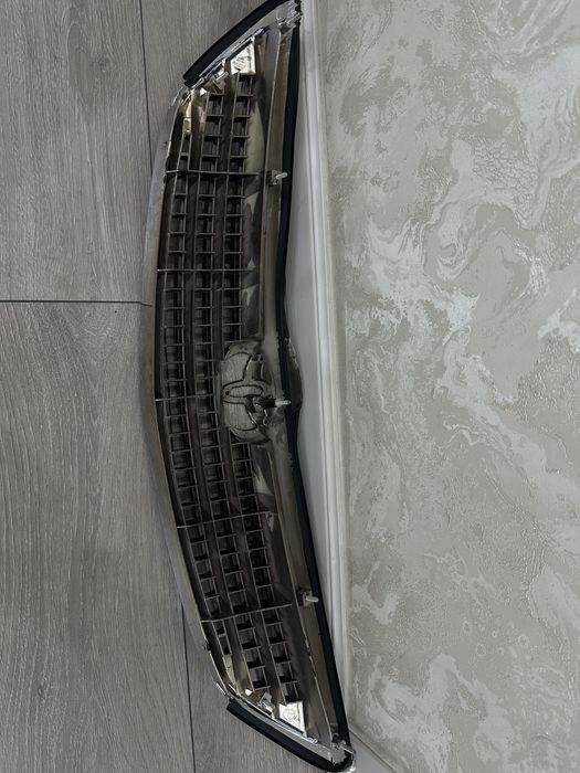 Продам решетку на камри 30-35