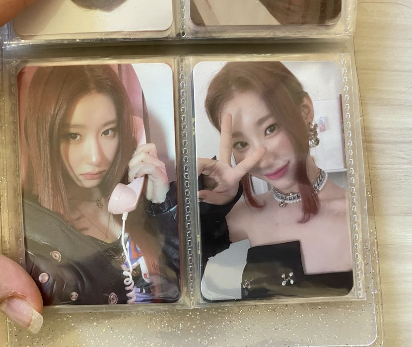 itzy chaeryeong photocards