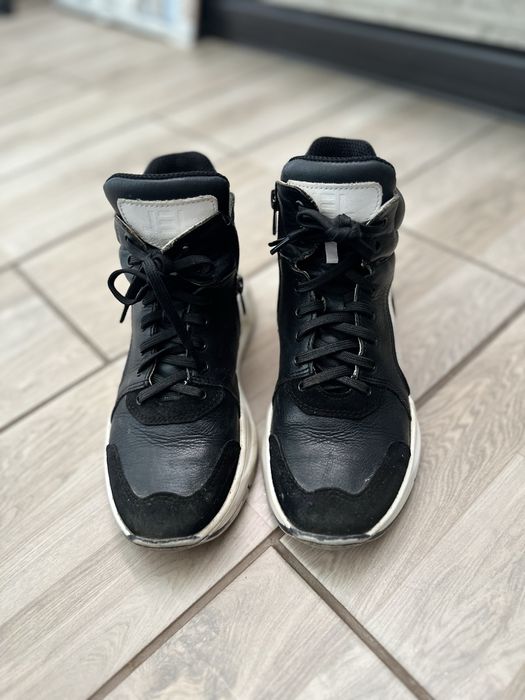 Продам обувь весений/осений