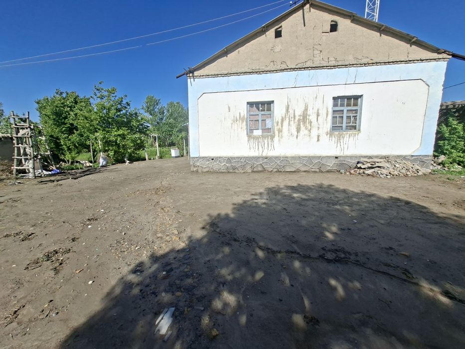 Uy sotiladi 33 sotix