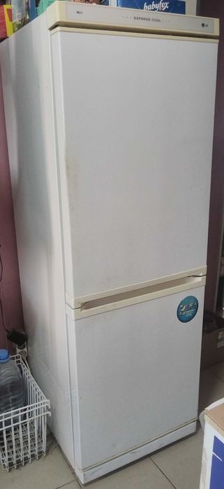 продам холодильник LG