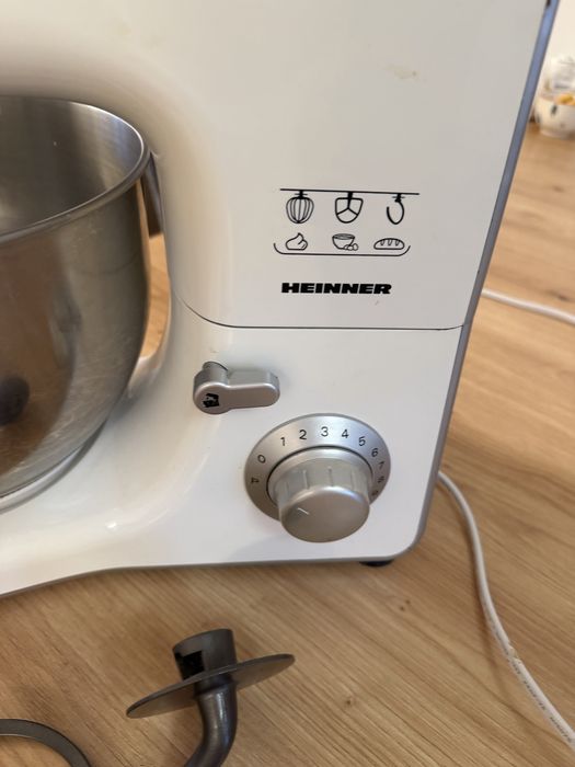 Mixer planetar Heinner cu bol inox