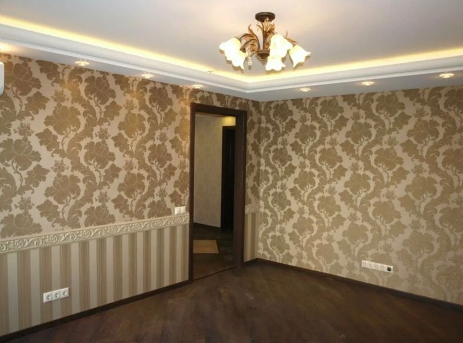 Наклейка обоев любых видов