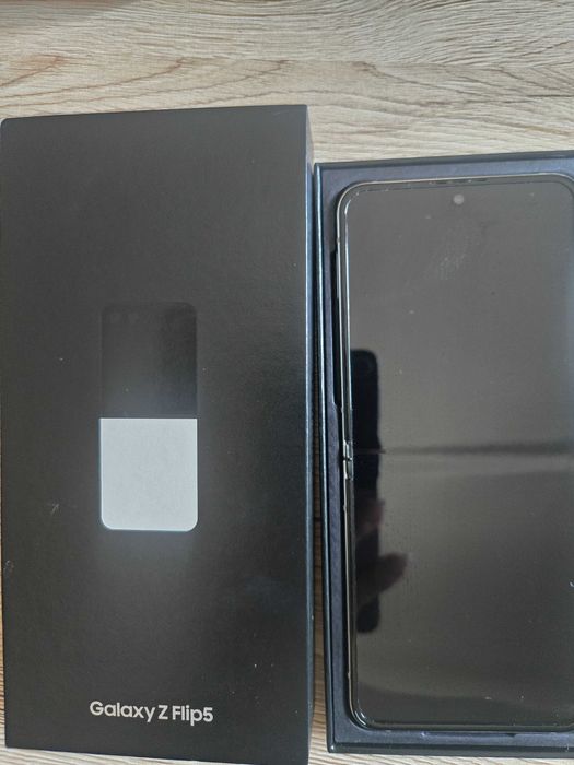 Samsung Zflip 5 без забележки