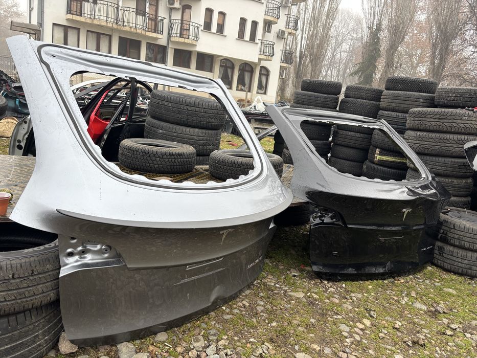 Капак/Багажник/Задна врата Тесла/Tesla Y