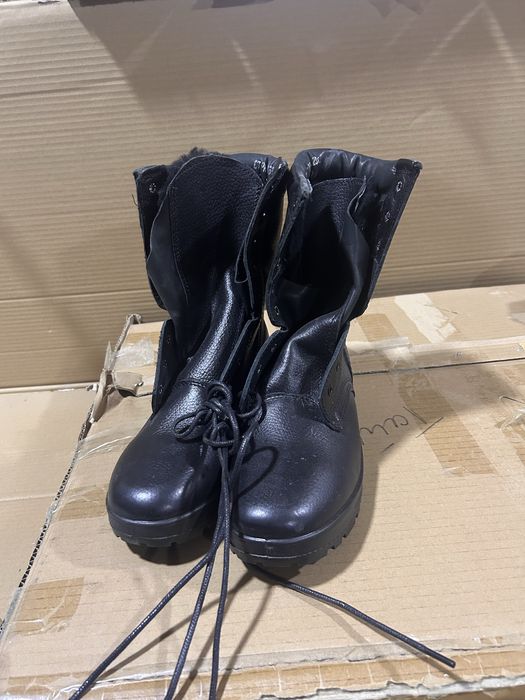 Продам зимние новые  берцы