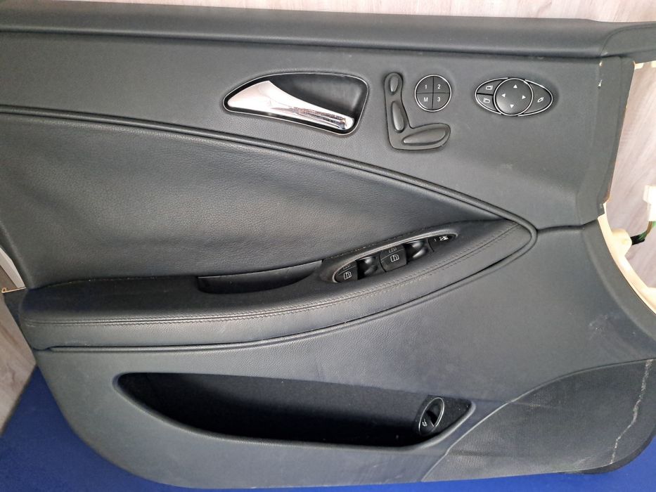 Салон Мерседес CLS w219  БАНАН