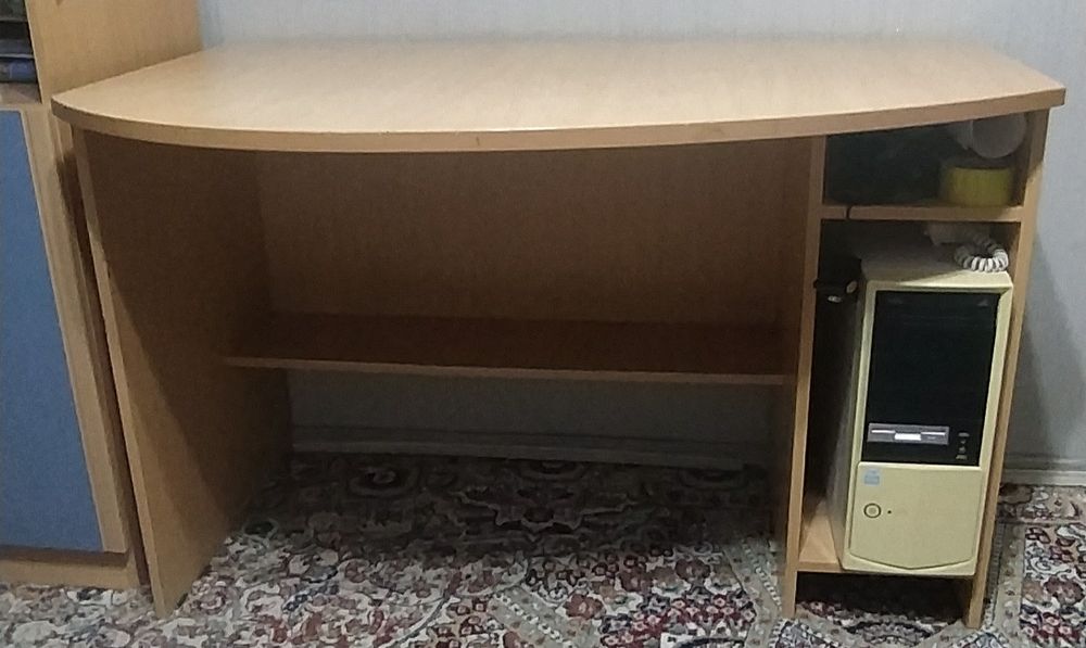 Продам стол для ученика