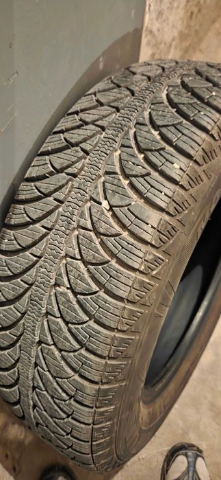 Зимни гуми 2бр. 100 лв FULDA 195/65/15