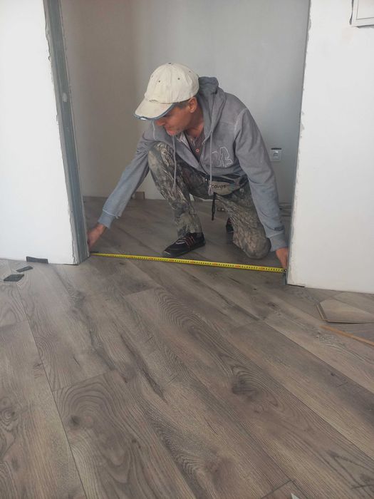 Укладка ламината и кварцвинила