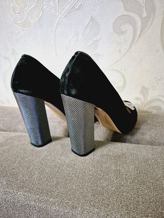 Туфли  женские  38 р.