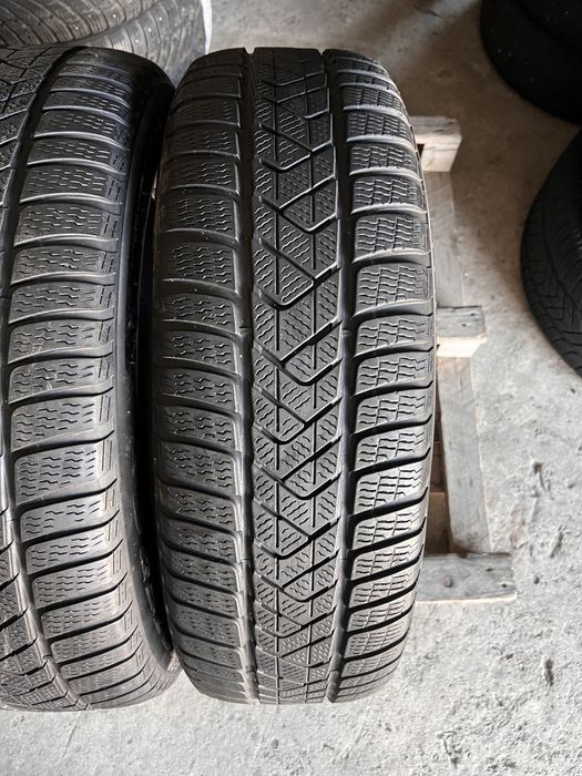 2 anvelope iarna 225/60/18 , pirelli , runflat , 6 mm