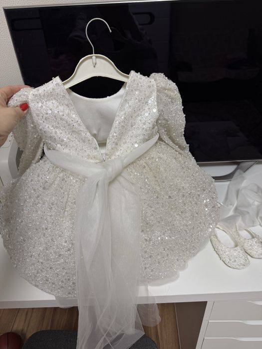 Платье оочень красивое на годик